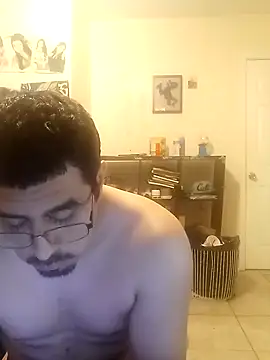 Snapshot of k1oudE chatting on December 2025 12:26:02 AM k1oudE online show from December 2025 12:26:02 AM