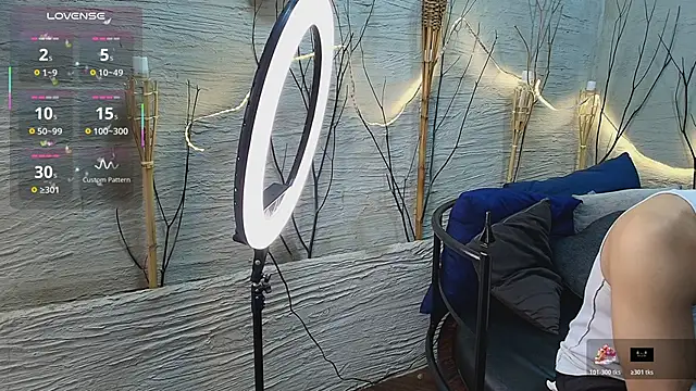 MarcoVitto online show from November 2025 03:48:02 PM