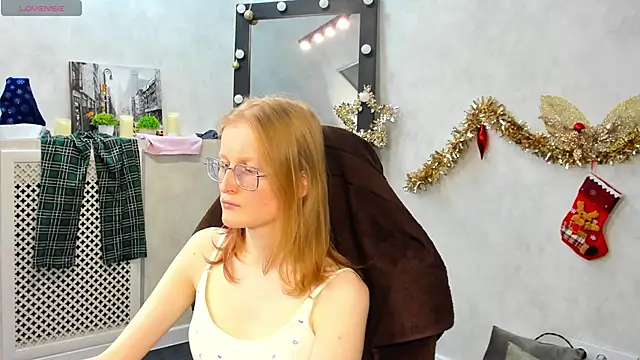 Snapshot of ElizabethHarpper chatting on January 2025 11:11:01 AM ElizabethHarpper online show from January 2025 11:11:01 AM