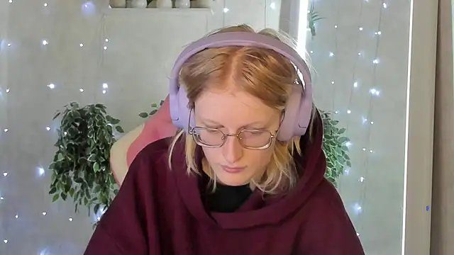 ElizabethHarpper online show from November 2025 01:05:01 AM