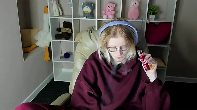 ElizabethHarpper online show from December 2025 01:01:02 AM