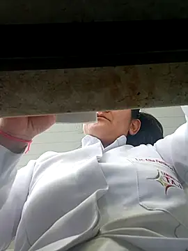 Snapshot of rosifernan chatting on September 2025 04:07:01 PM rosifernan online show from September 2025 04:07:01 PM