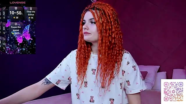 Snapshot of CharlotteMitchell chatting on September 2025 01:07:01 AM CharlotteMitchell online show from September 2025 01:07:01 AM