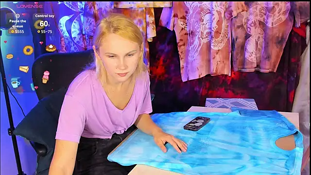 Snapshot of Anna_Corsets chatting on September 2025 12:10:02 PM Anna Corsets online show from September 2025 12:10:02 PM