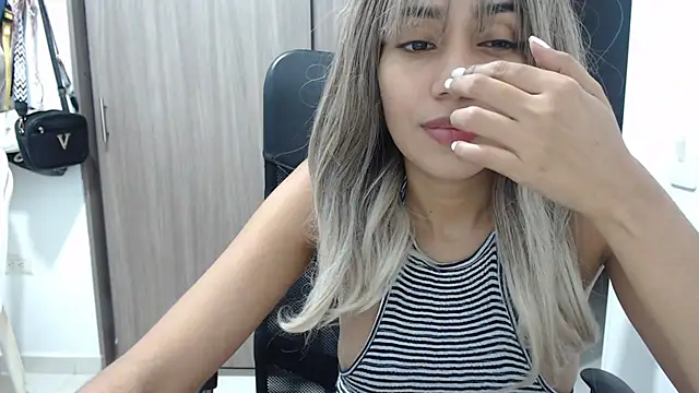 isabela oh online show from February 2025 02:45:02 AM
