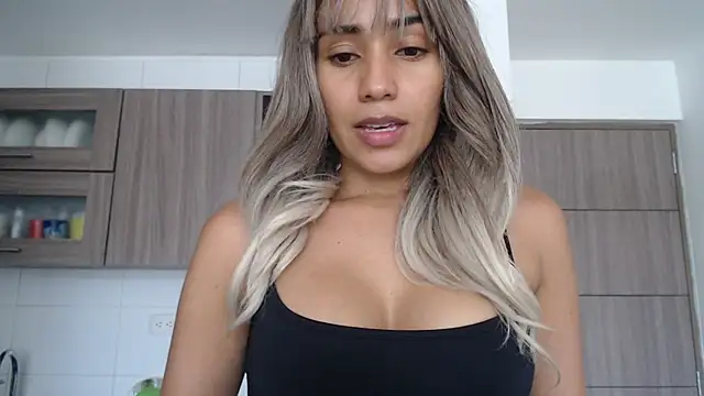 isabela oh online show from March 2025 09:53:02 PM