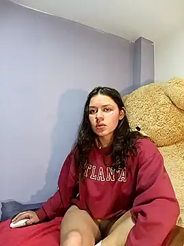 Snapshot of Danni_shy chatting on January 2025 04:39:02 AM Danni shy online show from January 2025 04:39:02 AM