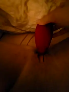 Snapshot of blondiiyy chatting on February 2025 09:36:01 PM blondiiyy online show from February 2025 09:36:01 PM