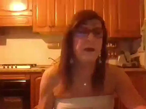 Snapshot of Tiabet chatting on November 2025 10:37:01 PM Tiabet online show from November 2025 10:37:01 PM