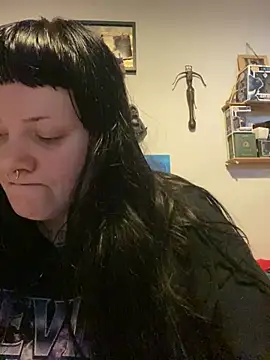 Gothicsiren online show from February 2025 10:34:01 AM