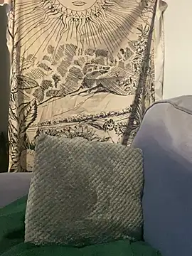 Gothicsiren online show from February 2025 12:28:01 PM