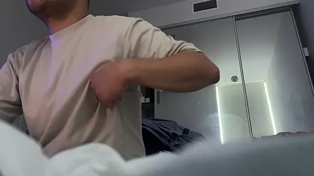 OzzyNurseCutie online show from January 2025 05:42:02 AM