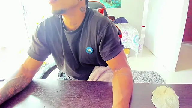 Snapshot of Adam_Valenciia chatting on September 2025 05:18:01 PM Adam Valenciia online show from September 2025 05:18:01 PM