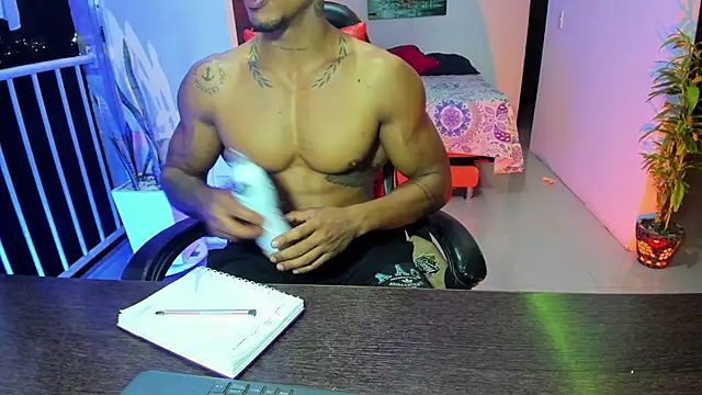 Snapshot of Adam_Valenciia chatting on October 2025 02:01:02 AM Adam Valenciia online show from October 2025 02:01:02 AM