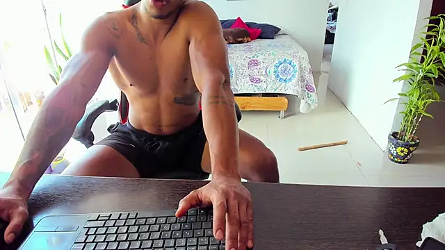 Snapshot of Adam_Valenciia chatting on October 2025 05:57:02 PM Adam Valenciia online show from October 2025 05:57:02 PM