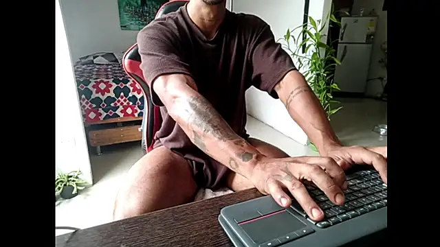 Adam Valenciia online show from June 2026 04:42:01 PM