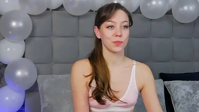 TheEmma online show from February 2025 03:01:02 PM