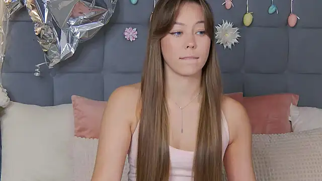 TheEmma online show from April 2026 02:58:02 PM
