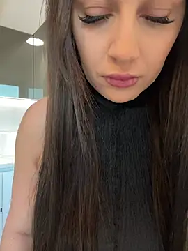 Snapshot of claraxjoyy chatting on March 2025 04:49:02 AM claraxjoyy online show from March 2025 04:49:02 AM