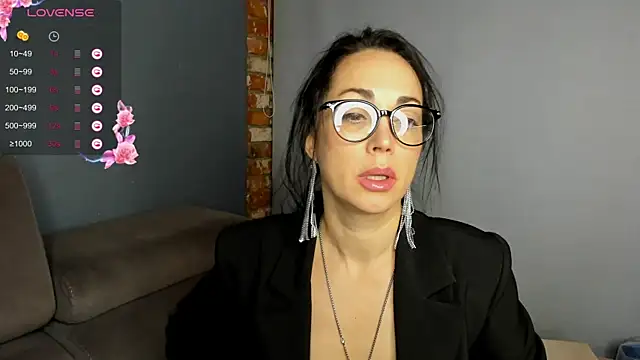 Snapshot of Monica_Weiss chatting on February 2025 01:35:02 AM Monica Weiss online show from February 2025 01:35:02 AM