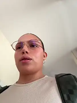 Snapshot of Anaruso chatting on January 2025 04:46:01 PM Anaruso online show from January 2025 04:46:01 PM