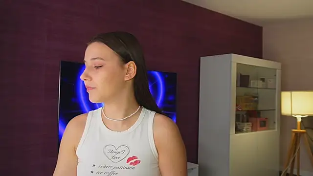 linda x x online show from October 2025 10:03:02 AM