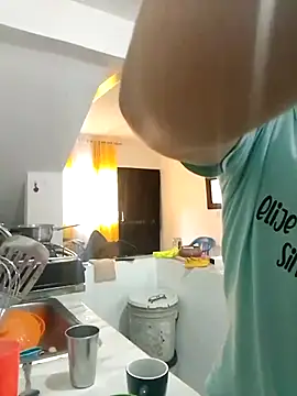 Lian Noath online show from February 2025 01:00:02 PM