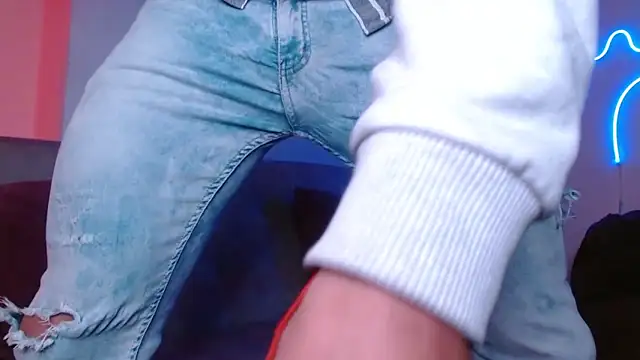 Snapshot of Joylopez_fit chatting on February 2025 04:46:02 PM Joylopez fit online show from February 2025 04:46:02 PM