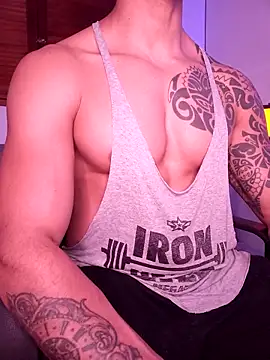 Snapshot of Joylopez_fit chatting on November 2025 02:16:01 PM Joylopez fit online show from November 2025 02:16:01 PM