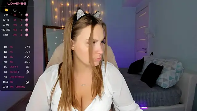 Snapshot of marybells_ chatting on February 2025 02:39:02 AM marybells online show from February 2025 02:39:02 AM