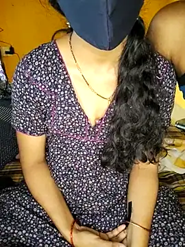 Snapshot of lovelygirl4567 chatting on February 2025 05:18:02 AM lovelygirl4567 online show from February 2025 05:18:02 AM