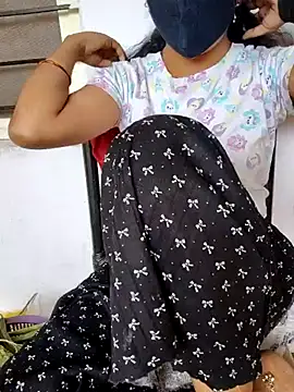 Snapshot of lovelygirl4567 chatting on February 2025 05:19:02 AM lovelygirl4567 online show from February 2025 05:19:02 AM