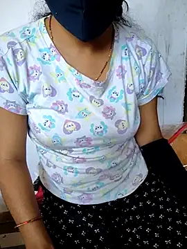 Snapshot of lovelygirl4567 chatting on February 2025 09:05:01 AM lovelygirl4567 online show from February 2025 09:05:01 AM