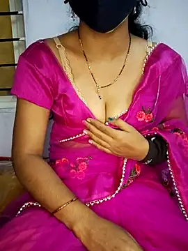 Snapshot of lovelygirl4567 chatting on February 2025 03:10:01 PM lovelygirl4567 online show from February 2025 03:10:01 PM