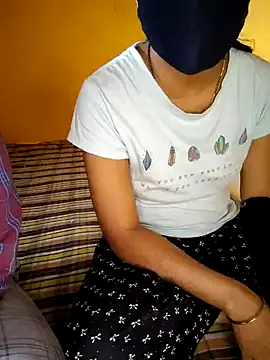 Snapshot of lovelygirl4567 chatting on March 2025 05:33:02 AM lovelygirl4567 online show from March 2025 05:33:02 AM