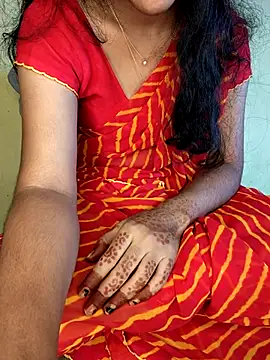 Snapshot of lovelygirl4567 chatting on October 2025 04:37:02 AM lovelygirl4567 online show from October 2025 04:37:02 AM