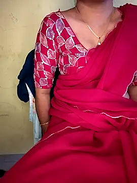 Snapshot of lovelygirl4567 chatting on October 2025 06:10:01 AM lovelygirl4567 online show from October 2025 06:10:01 AM