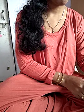 lovelygirl4567 online show from February 2026 06:06:01 AM