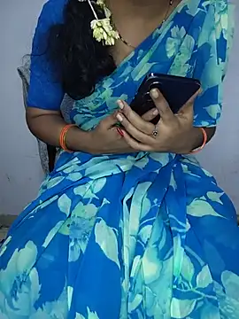 lovelygirl4567 online show from June 2026 05:22:01 PM