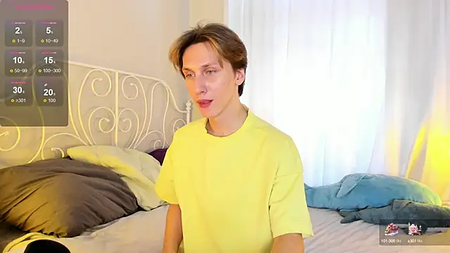 Snapshot of Adrian_Di chatting on January 2025 10:10:02 AM Adrian Di online show from January 2025 10:10:02 AM