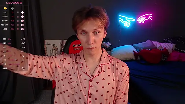 Snapshot of Adrian_Di chatting on January 2025 04:21:01 PM Adrian Di online show from January 2025 04:21:01 PM