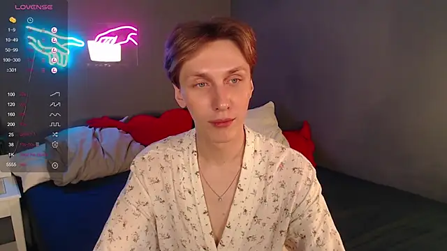 Snapshot of Adrian_Di chatting on January 2025 01:54:01 PM Adrian Di online show from January 2025 01:54:01 PM