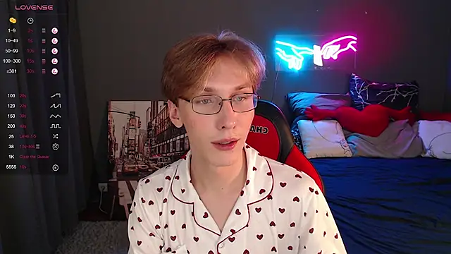 Snapshot of Adrian_Di chatting on January 2025 03:39:02 PM Adrian Di online show from January 2025 03:39:02 PM