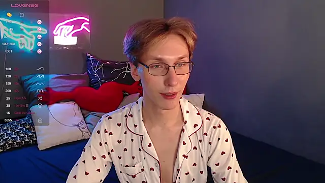 Snapshot of Adrian_Di chatting on January 2025 06:41:02 PM Adrian Di online show from January 2025 06:41:02 PM