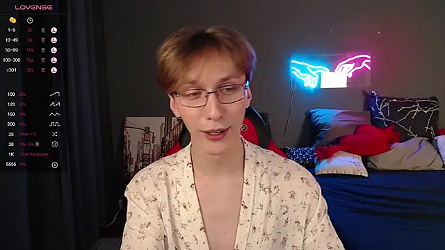 Snapshot of Adrian_Di chatting on January 2025 04:17:01 PM Adrian Di online show from January 2025 04:17:01 PM