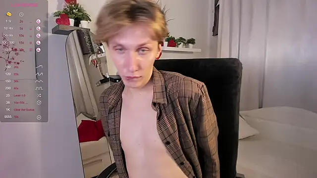 Snapshot of Adrian_Di chatting on February 2025 06:45:01 PM Adrian Di online show from February 2025 06:45:01 PM