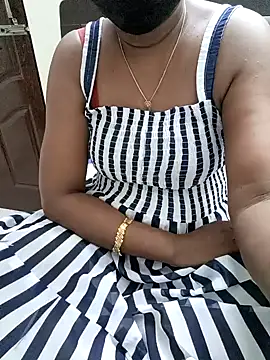 Snapshot of Tamil_Vishalini chatting on December 2024 04:40:01 PM Tamil Vishalini online show from December 2024 04:40:01 PM