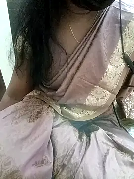 Snapshot of Tamil_Vishalini chatting on January 2025 09:39:01 AM Tamil Vishalini online show from January 2025 09:39:01 AM