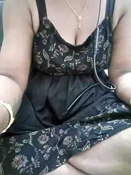 Snapshot of Tamil_Vishalini chatting on January 2026 03:09:01 AM Tamil Vishalini online show from January 2026 03:09:01 AM