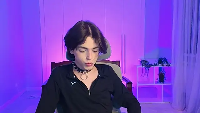 Snapshot of b0y_fantasy chatting on January 2025 06:34:02 PM b0y fantasy online show from January 2025 06:34:02 PM